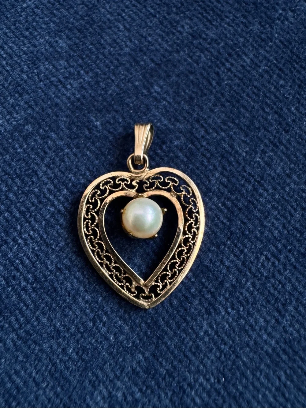 Vintage 12k GF small Pearl Heart Pendant